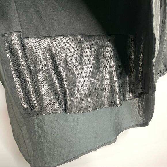 Democracy black blouse keyhole back cold shoulder sleeve size Medium - Picture 6 of 13